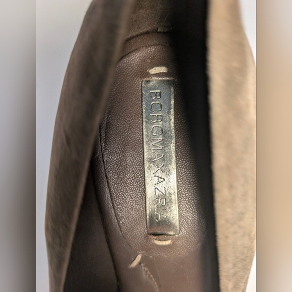 BCBGMAXAZRIA Taupe Suede Silver Leather Front Wedge High Heel Open Toe Sz 9 EUC - Picture 3 of 9